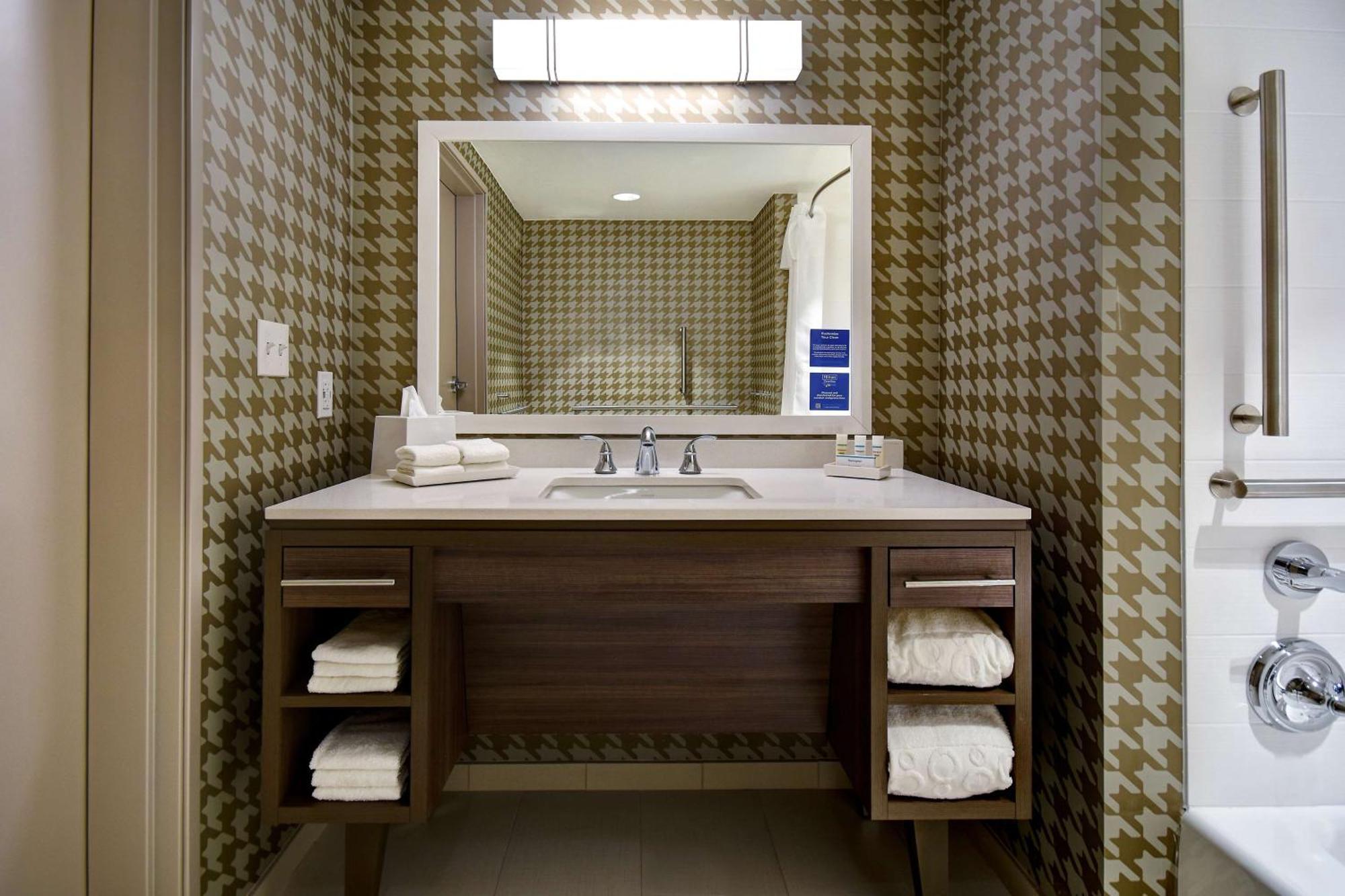 Home2 Suites Wichita Downtown Delano, Ks المظهر الخارجي الصورة